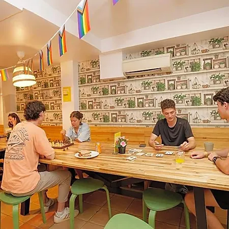 אכסניה Onefam Batllo