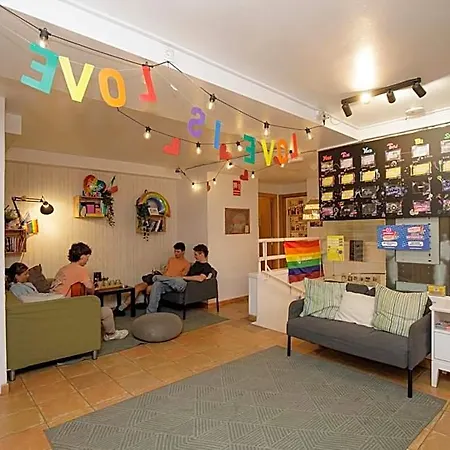 אכסניה Onefam Batllo *