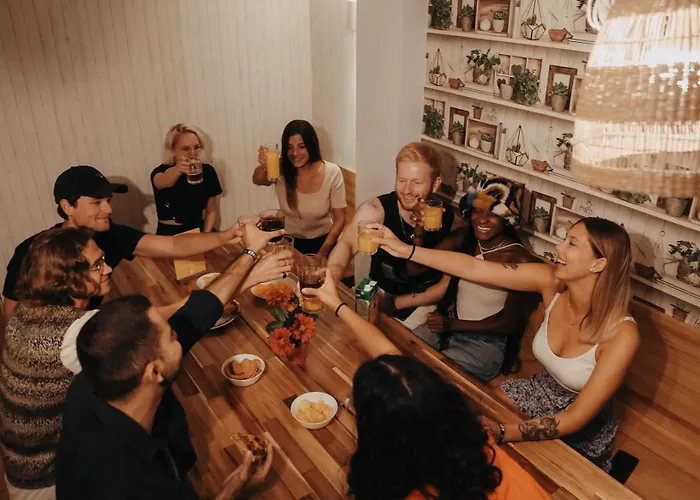 Hostel Onefam Batllo *